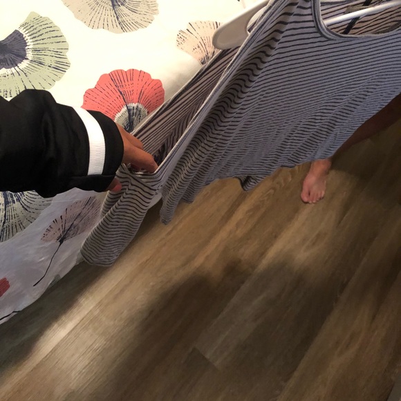 Abercrombie and Fitch Grey and white shirt - Picture 4 of 4